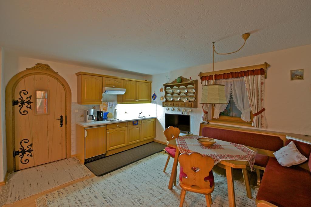 Holzschnitzers Appartements Ehrwald Extérieur photo